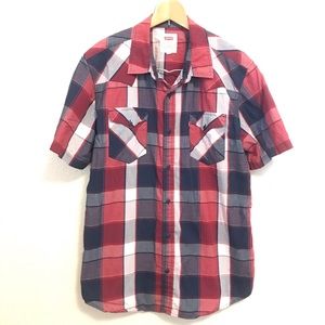 Levi’s men’s button down short sleeve shirt.